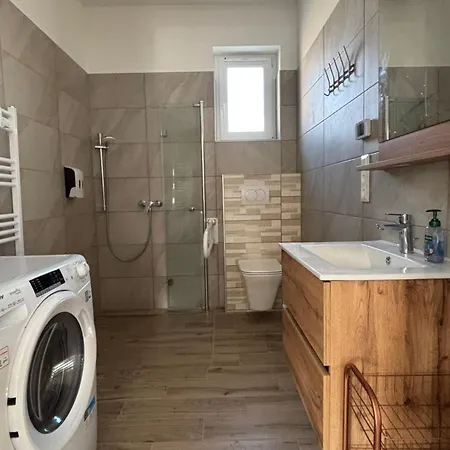 Kutyagazdi Apartment Balatonfenyves